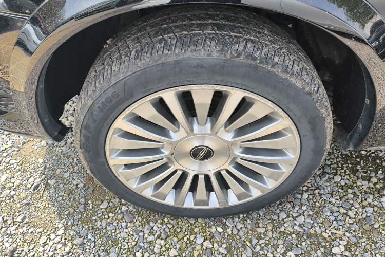 Used Lincoln Navigator 2016 3.5T AWD Left Front Wheel Hub