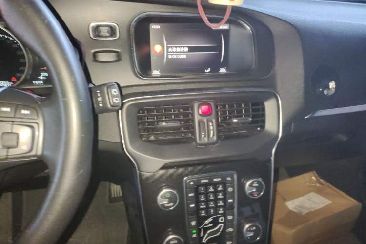 Used Volvo V40 2017 T3 Zhiyi Edition