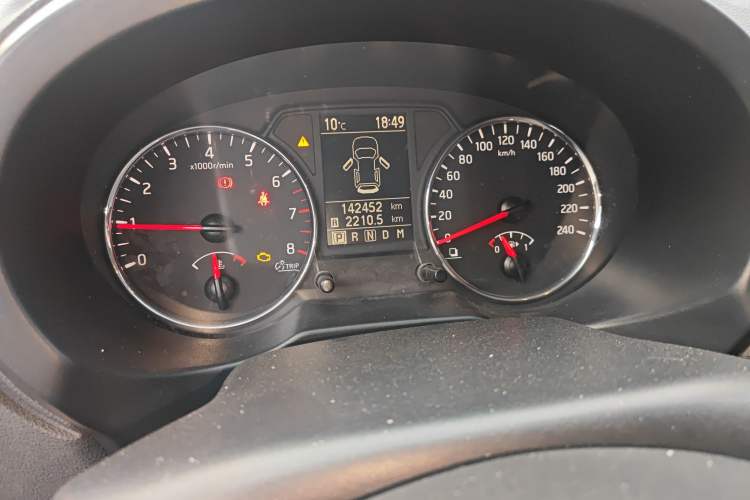 Used Dongfeng Fengdu MX6 2015 2.0L CVT 4x4 Dream Edition
