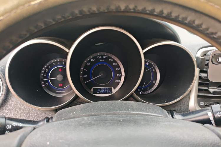 Used Changan Eado 2015 1.6L Manual Luxury Model China IV Standard
