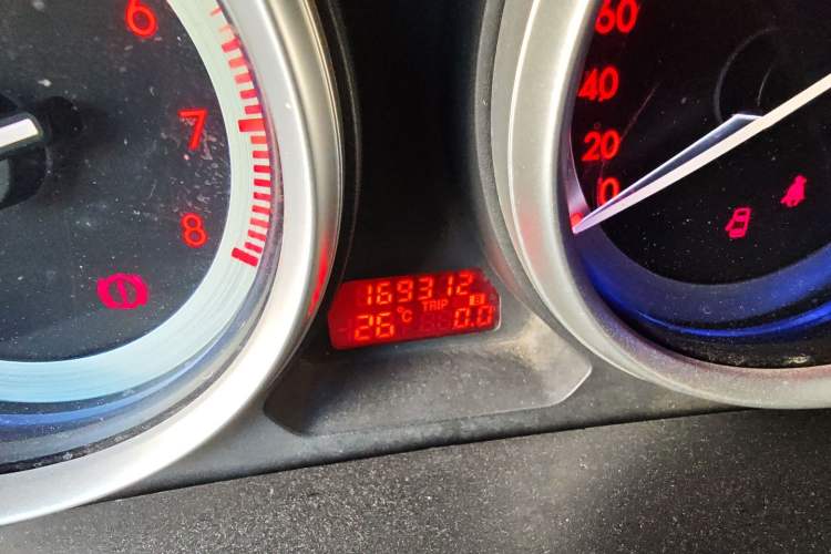 Used Mazda Mazda 6 2010 2.0L Manual Transmission
