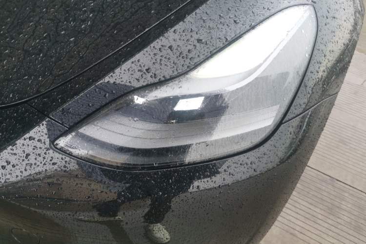 Used Tesla Model Y 2021 Long-Range All-Wheel-Drive Version Left Front Headlight