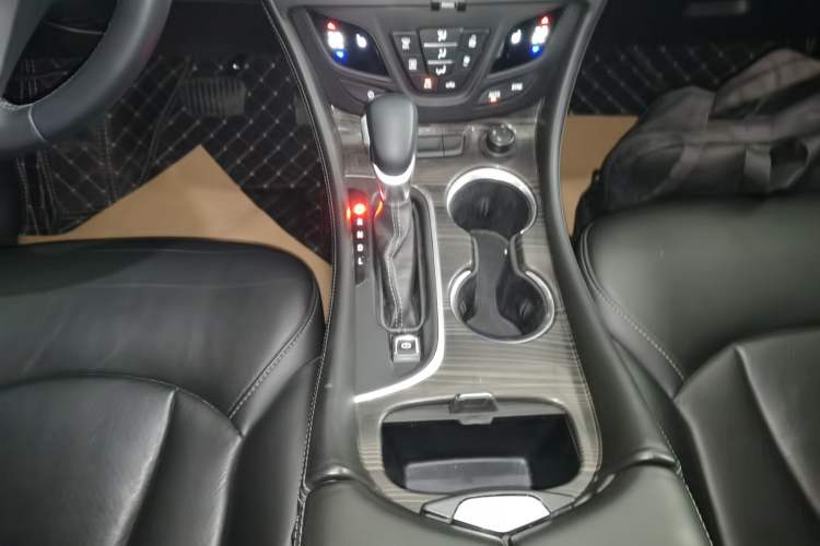 Used Buick Envision 2018 20T Two-Wheel-Drive Elite Model