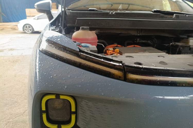 Used Geometry E 2022 320KM Cute Tiger 5-Seater Right Front Headlight