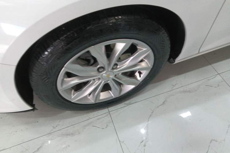 Used Chevrolet Malibu XL 2021 535T Automatic Sport Edition Left Front Wheel Hub