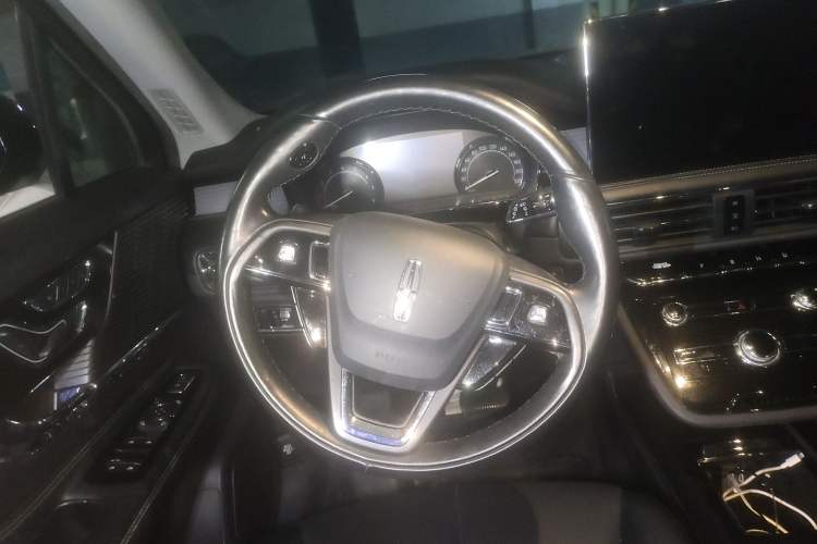 Used Lincoln Corsair 2021 2.0T Two-Wheel Drive Deluxe Edition
