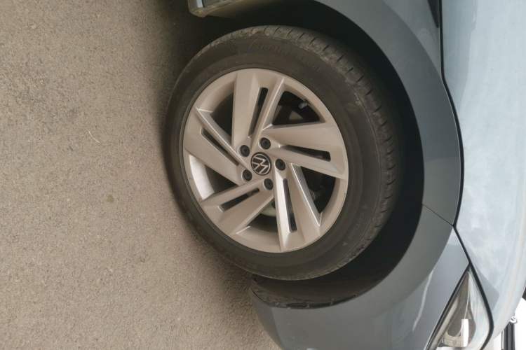 Used Volkswagen Lamando 2022 Lingdu L 280TSI DSG Spicy Edition Right Front Wheel Hub