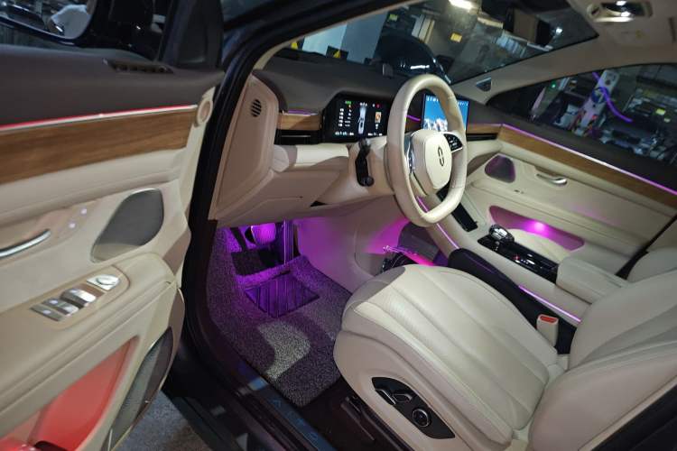 Used Hima AITO M7 2024 1.5T Intelligent Driving Rear-Drive Max Edition 6 Seats Driver Seat