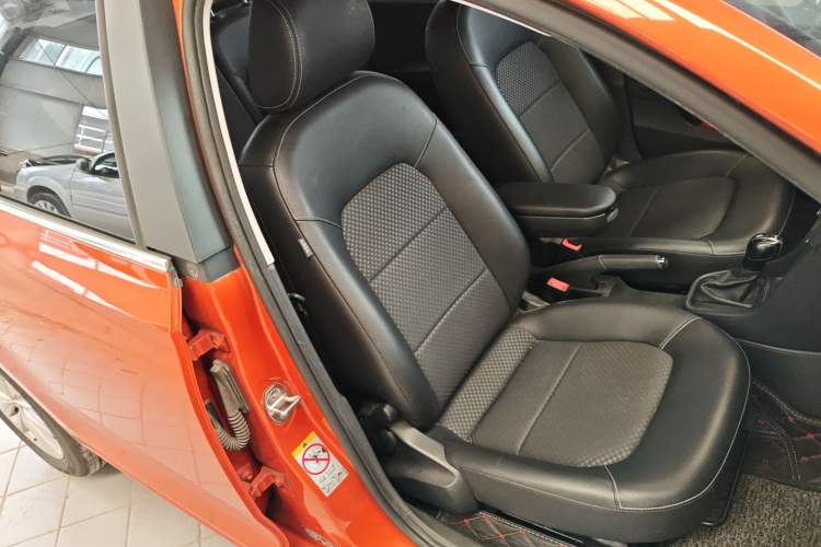 Used Volkswagen Santana 2015 HaoNa 230TSI DSG Comfort Model
