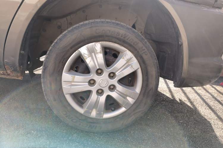 Used FORTHING Lingzhi 2016 V3 1.5L 7-Seater Comfort Model China V Standard