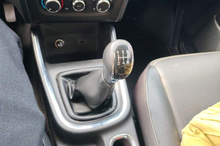 Used Jinbei Gold Hiace 2021 2.0L Passenger Van Travel Lion 7-Seater Gear Lever