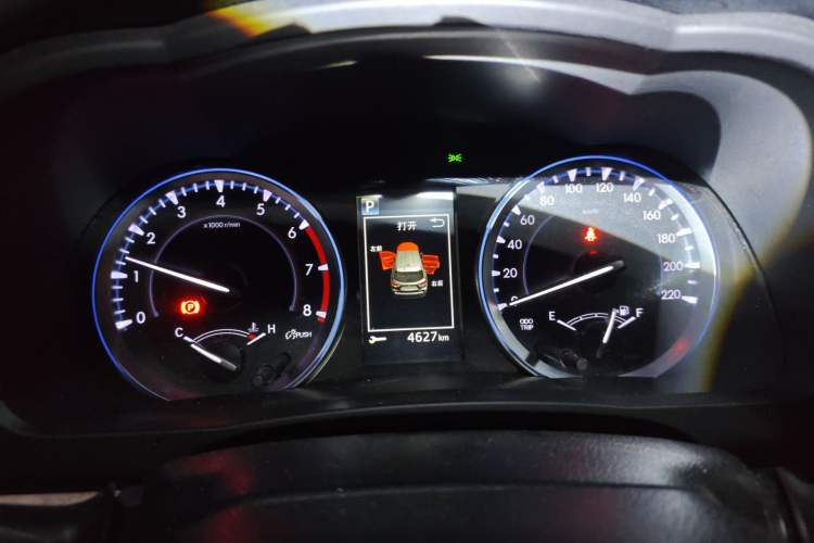 Used Toyota Highlander 2018 2.0T Four-Wheel Drive Luxury Edition 7 Seats China V Emission Standard Instrument Cluster