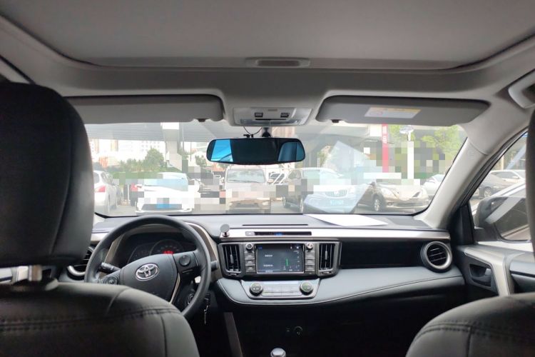 Used Toyota RAV4 2015 2.0L CVT Two-Wheel Drive Fashion Edition Headliner