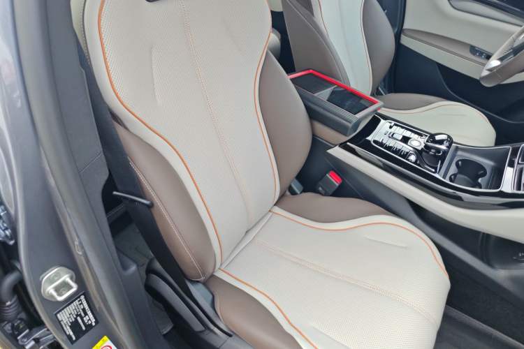 Used BYD Qin PLUS 2024 HONOR Edition DM-i 120KM Beyond Model