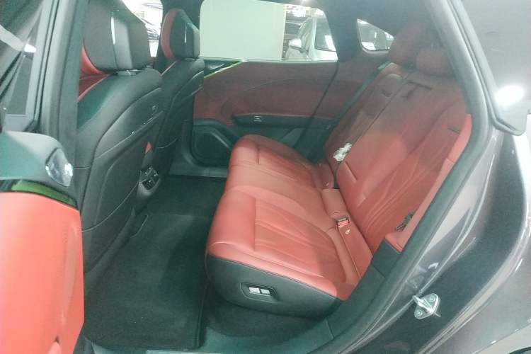 Used Zeekr 007GT 2025 Rear-Drive Intelligent Driving Version 75 kWh Left Rear Seat