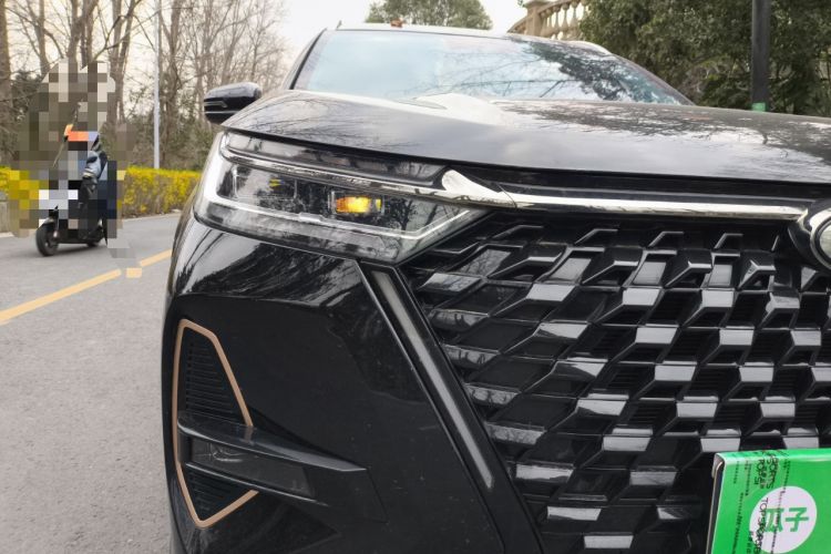 Used Chery Tiggo 8 PRO 2024 Champion Edition 390T Four-Wheel Drive Peak Version 5 Seats Right Front Headlight