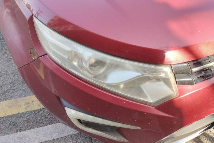 Used JMC Yusheng S330 2016 1.5L GTDi Automatic Two-Wheel Drive Prestige Edition Right Front Headlight