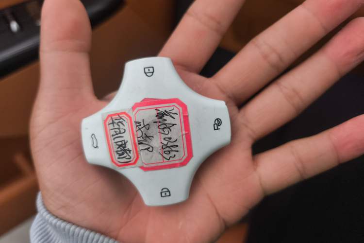 Used Dongfeng eπ eπ008 2025 210 Ultra Range-Extended Version 5 Seats