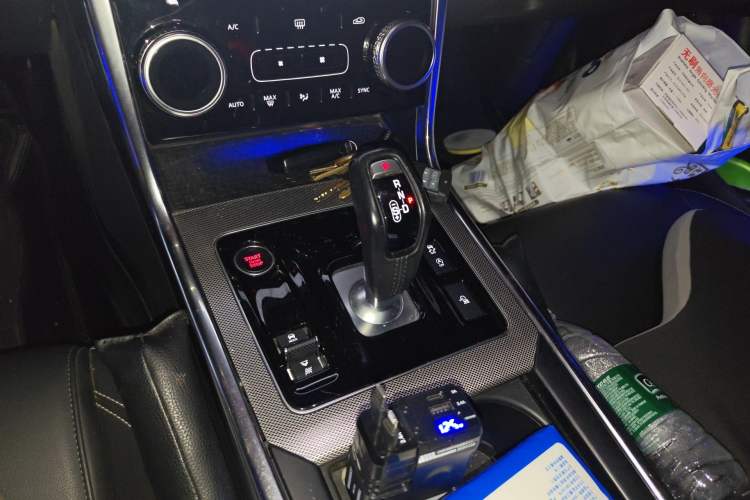 Used Jaguar XEL 2021 2.0T 250 PS R-DYNAMIC S Advanced Sport Edition Gear Lever