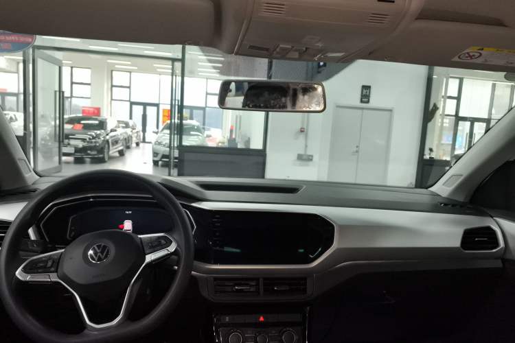 Used Volkswagen Tacqua 2021 1.5L Automatic Yue Zhi Lian Edition Center Console