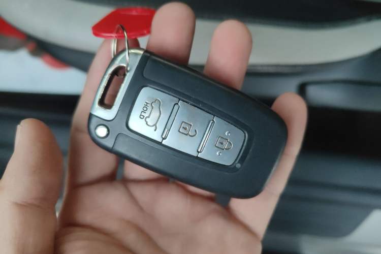 Used Hyundai Veloster 2012 1.6T Automatic Luxury Edition