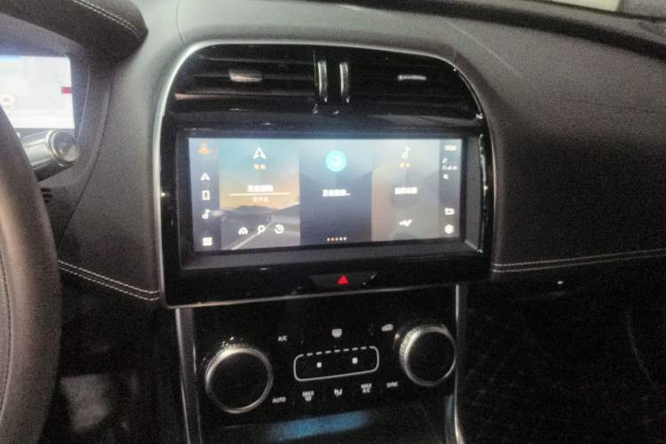 Used Jaguar XEL 2021 2.0T 250 PS R-DYNAMIC S Advanced Sport Edition Audio And AC Panel