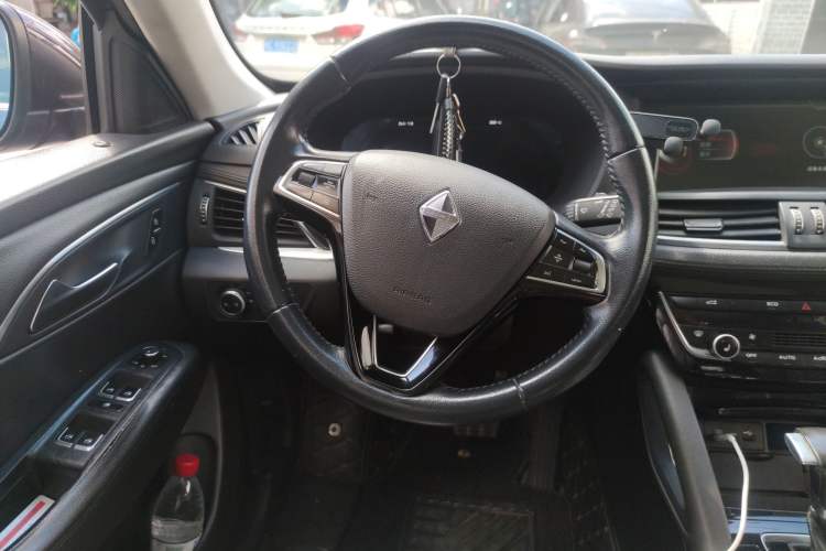 Used BORGWARD BX7 2018 28T Two-Wheel Drive Luxury Version 5 Seats China V Emission Standard