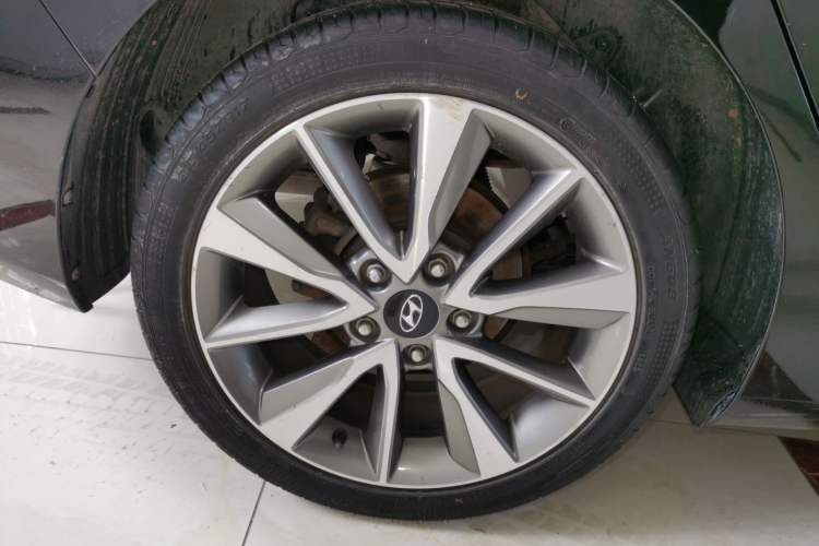 Used Hyundai Elantra (5th Generation / Langdong) 2015 1.6L Automatic Leading Model