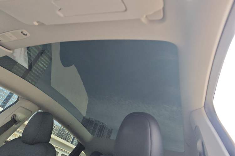 Used Tesla Model Y 2024 Rear-Wheel-Drive Version
