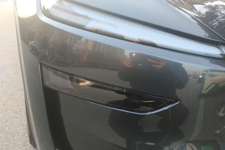 Used Tesla Model Y 2025 Updated Version Long-Range All-Wheel Drive Right Front Headlight