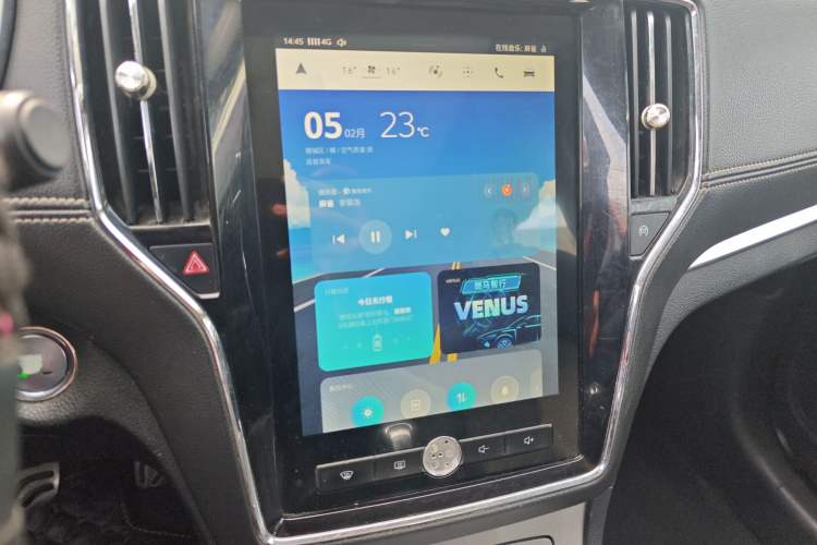 Used Roewe RX5 2016 30T Two-Wheel Drive Automatic Internet Smart Edition