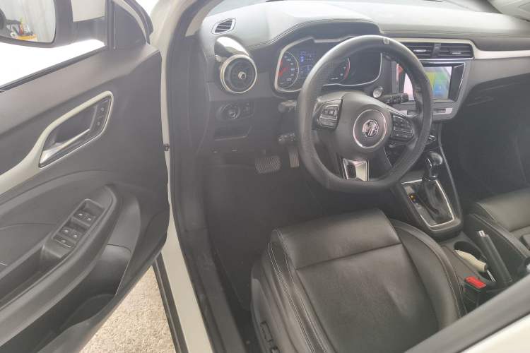 Used MG ZS 2018 1.5L Automatic Luxury Edition China V Standard