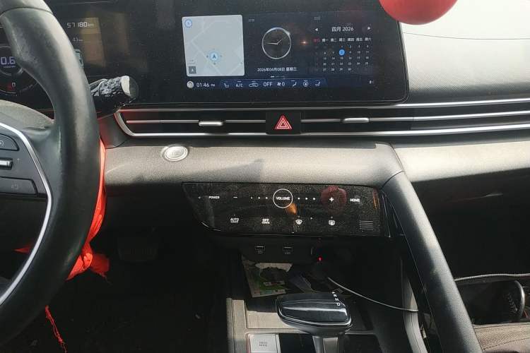 Used Hyundai Elantra 2021 1.5L CVT LUX Prestige Edition Audio And AC Panel