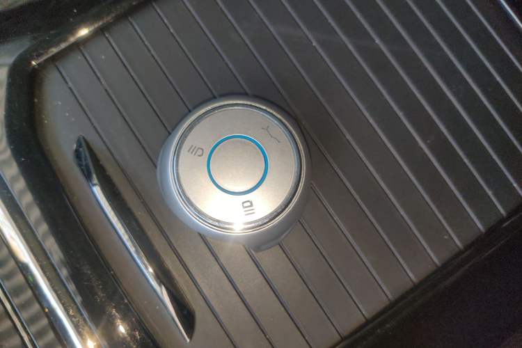 Used NETA U 2022 Zhi400 Pro Ternary Lithium