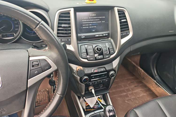 Used Changan Eado 2015 1.6L Manual Luxury Model China IV Standard
