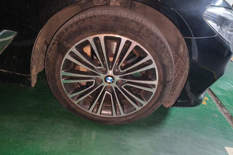 Used BMW 5 Series 2018 530Li Luxury Edition Premium Package
