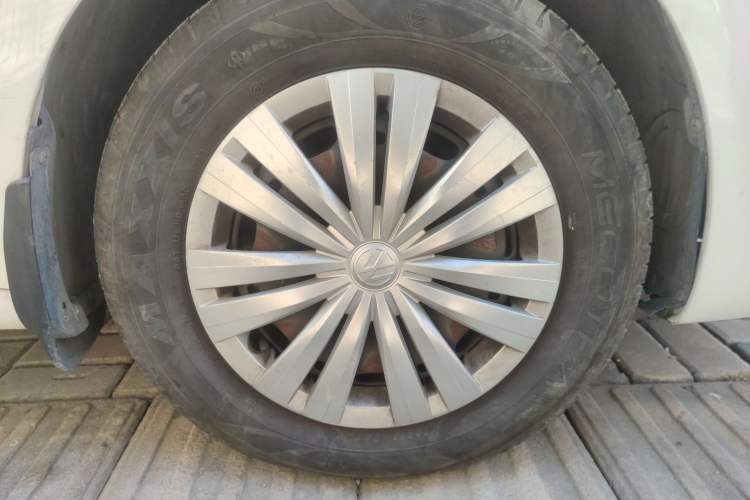 Used Volkswagen Santana 2016 1.6L Manual Fashion Edition
