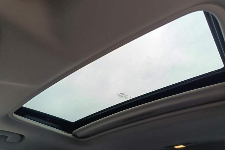 Used Peugeot 408 2014 1.8L Automatic Luxury Edition Headliner