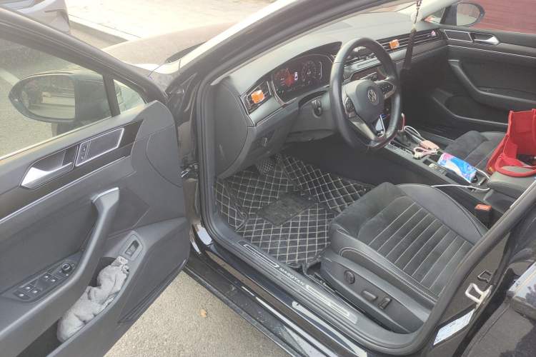 Used Volkswagen Magotan 2020 330TSI DSG Luxury Edition Driver Seat