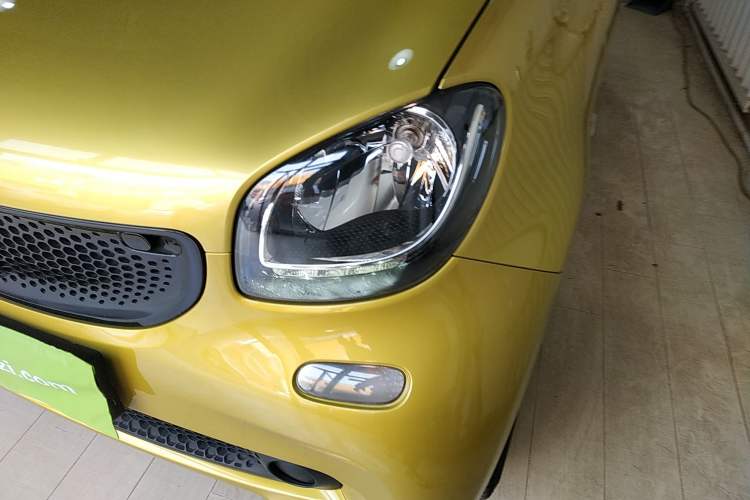 Used smart fortwo 2015 1.0L 52 kW Hardtop Passion Edition