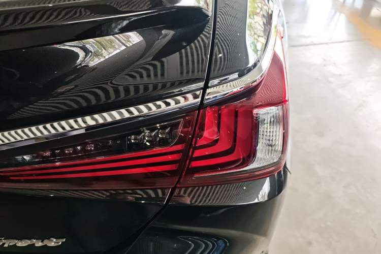 Used Lexus ES 2023 200 Excellence Edition