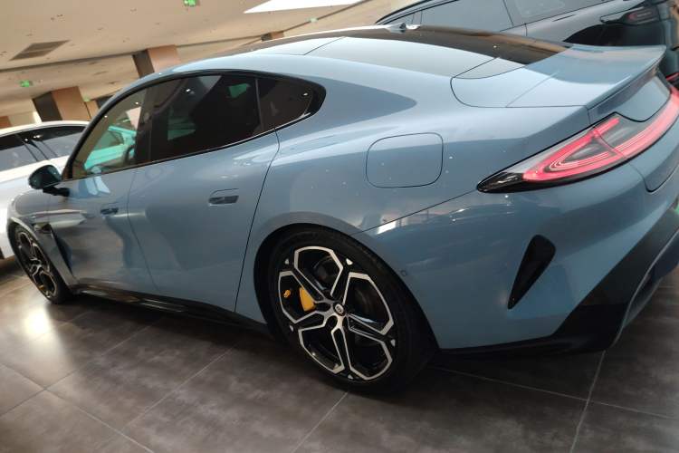 Used Xiaomi Auto SU7 2024 Four-Wheel Drive Ultra-Long Range Advanced Intelligent Driving Max Edition
