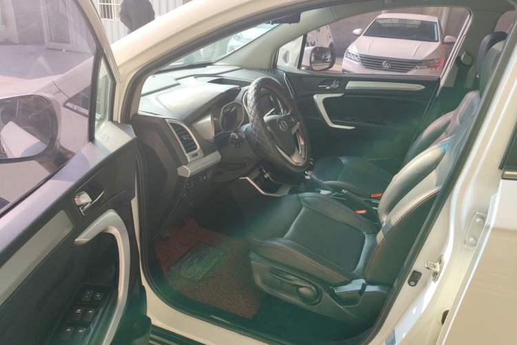 Used JAC Refine S3 2016 1.5L Manual Luxury Smart Version
