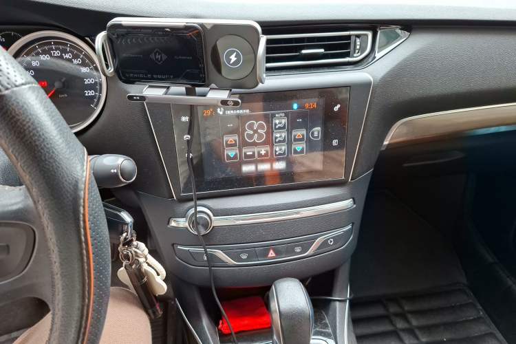 Used Peugeot 408 2014 1.8L Automatic Luxury Edition Audio And AC Panel