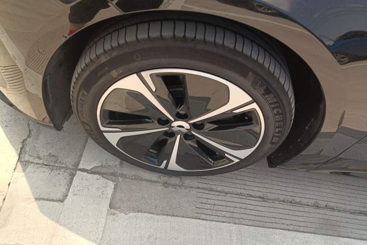 Used Nio ET5T 2025 75 kWh Touring Exterior 4