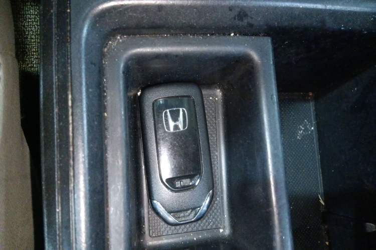Used Honda CR-V 2016 2.0L two-wheel drive Urban Edition Vehicle Key