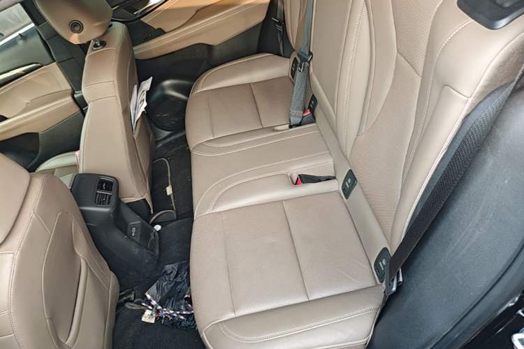 Used Buick Envision 2022 Encore Plus 652T Five-Seat Luxury Model Left Rear Seat