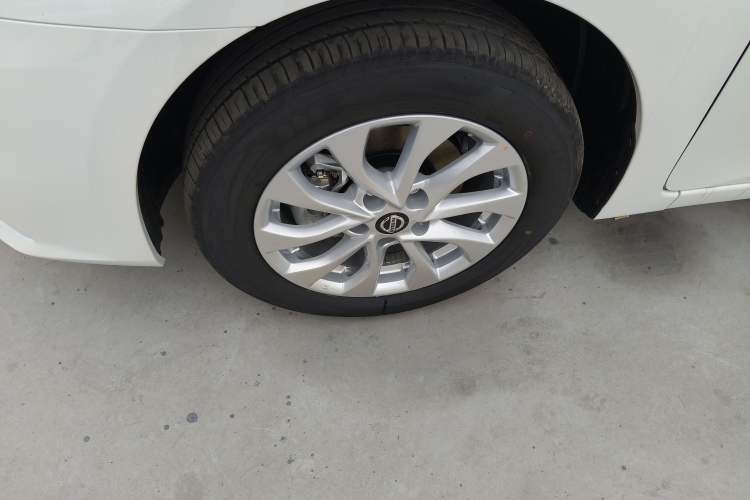 Used Nissan Sylphy 2024 Facelifted Three Classic 1.6XE CVT Comfort Edition Exterior 4