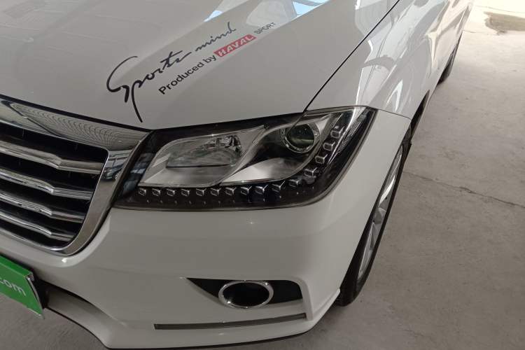 Used Haval H2 2016 Red-Label 1.5T Manual Two-Wheel Drive Luxury Model