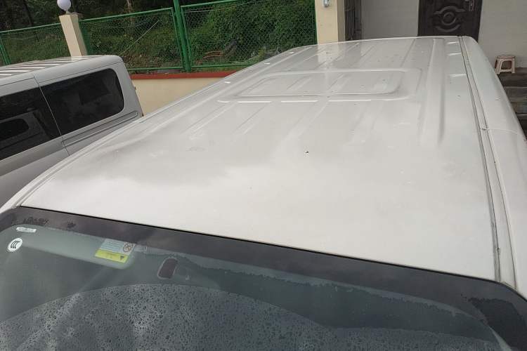 Used SAIC MAXUS Xintu V70 2023 2.0T Elite Edition Automatic Short Wheelbase Low Roof – 5/6 Seats